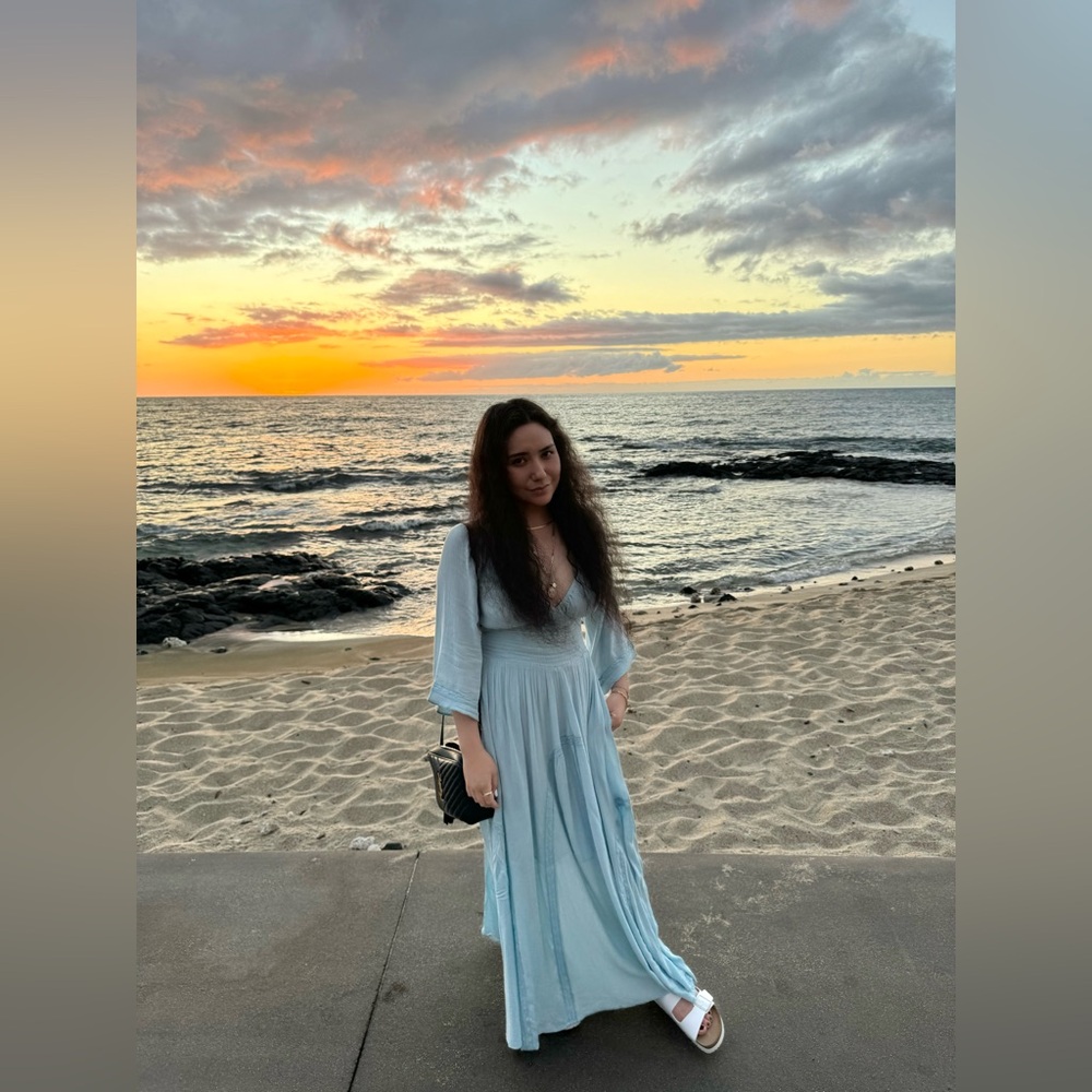 ABOUT ME 🤍 - Picture 2 of 4